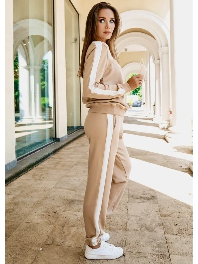 Спортивный костюм женский оверсайз бежевый