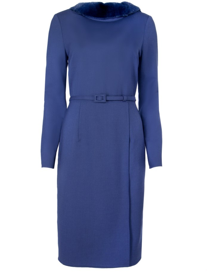 Платье с меховыми карманами