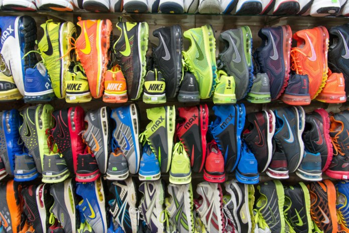 Китайские кроссовки