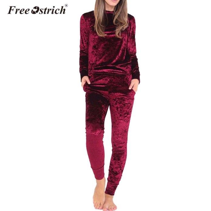 Велюровый костюм Дольче Габбана