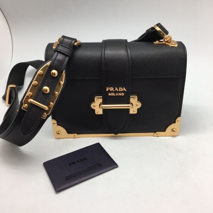Сумка Prada re-Edition 2005