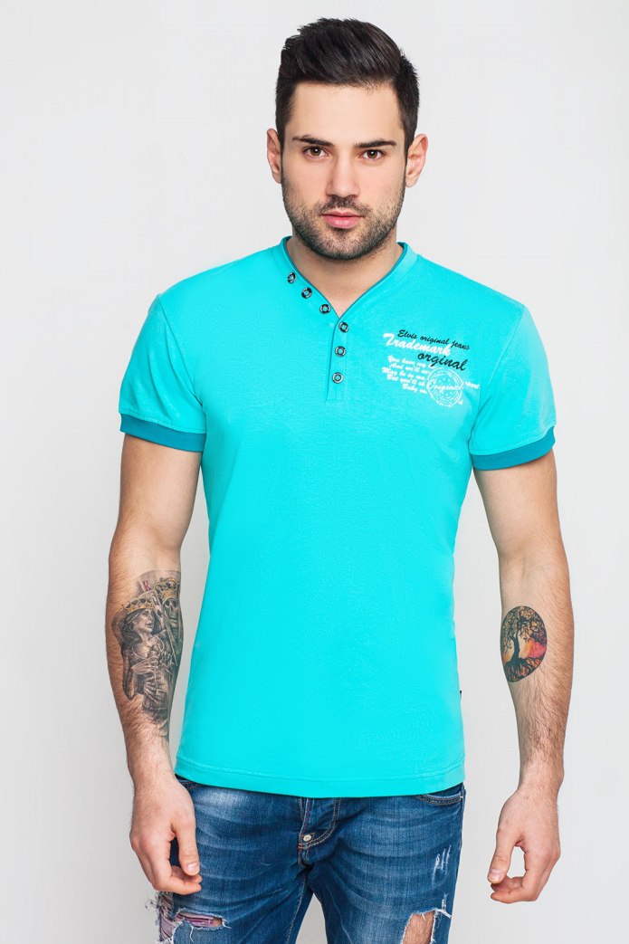 Футболка бирюзового цвета