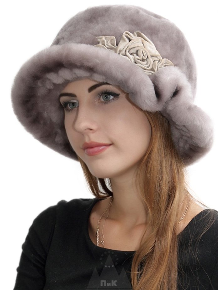 Шапка кубанка женская из мутона