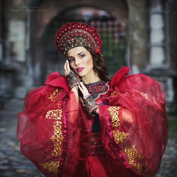 Маргарита Карева кокошник