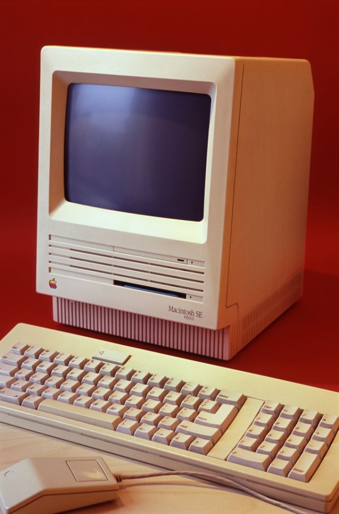 Apple Macintosh 1990