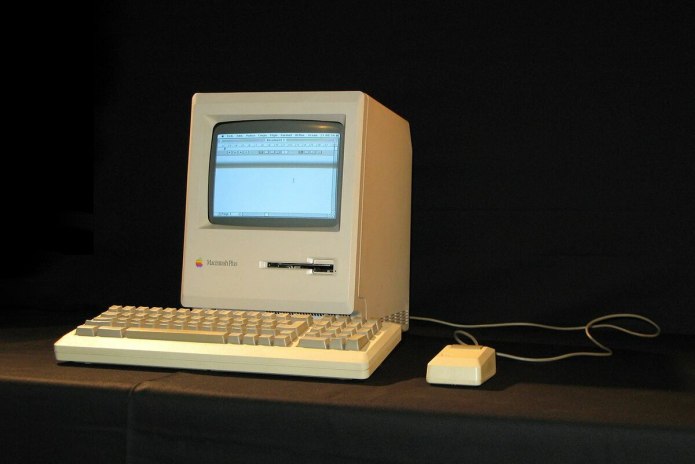Apple Macintosh 1984 Plus