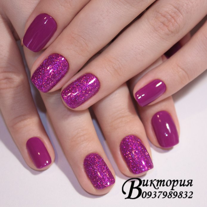 Маникюр фуксия с блестками