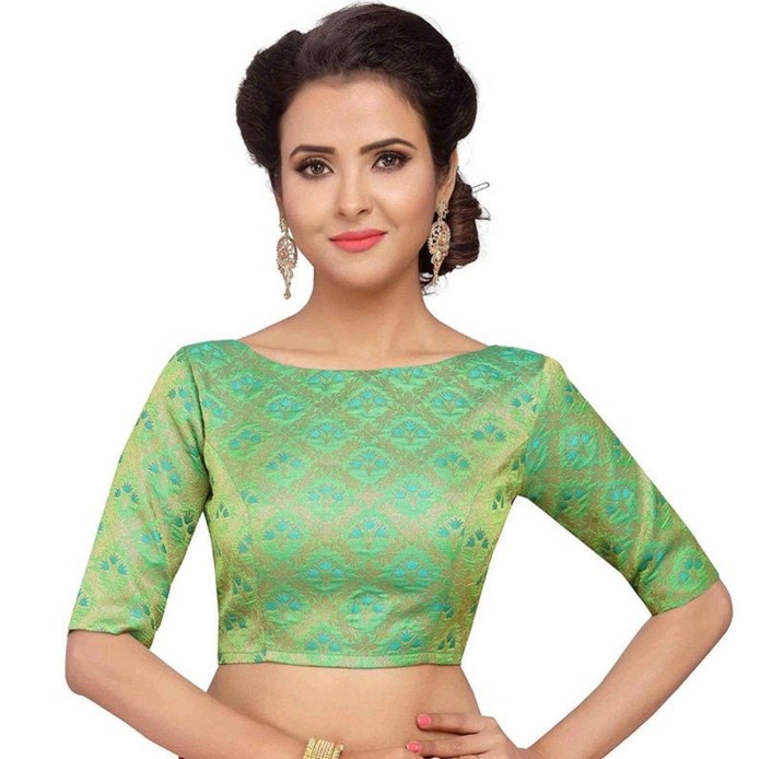 Blouse Designs 2022: Cropped Blouses