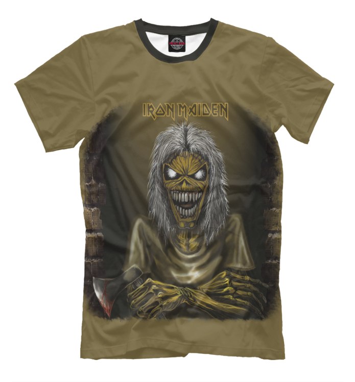 Девушка в футболке Iron Maiden