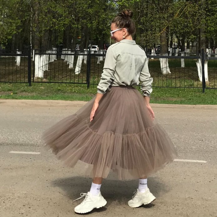 Юбка с жесткой сеткой