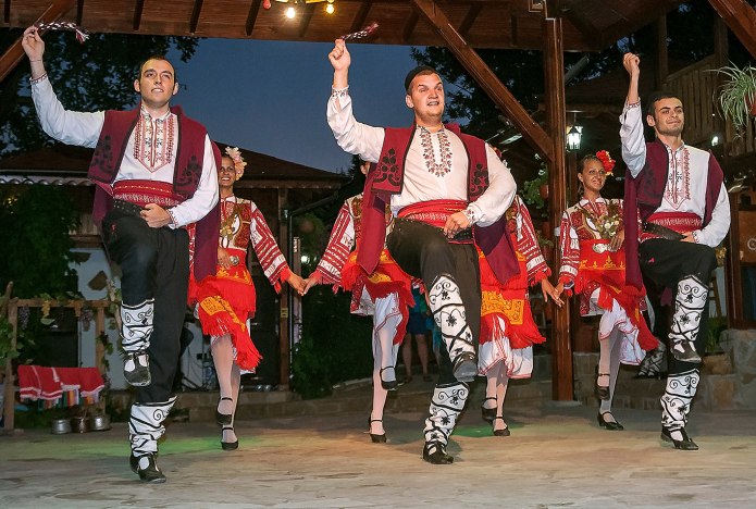 Болгарский народный танец хоро