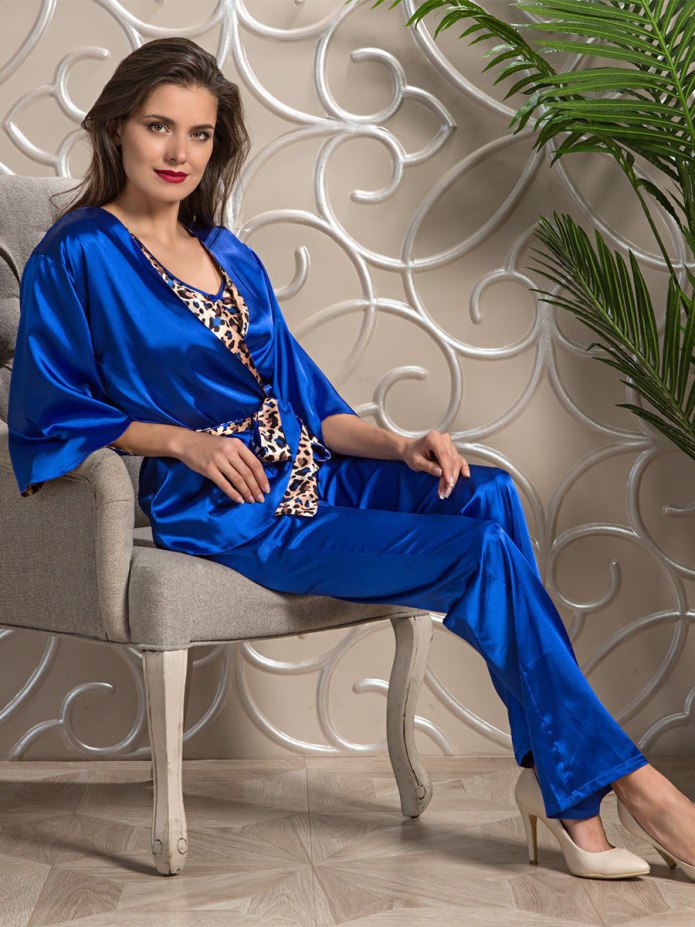 Костюм женский