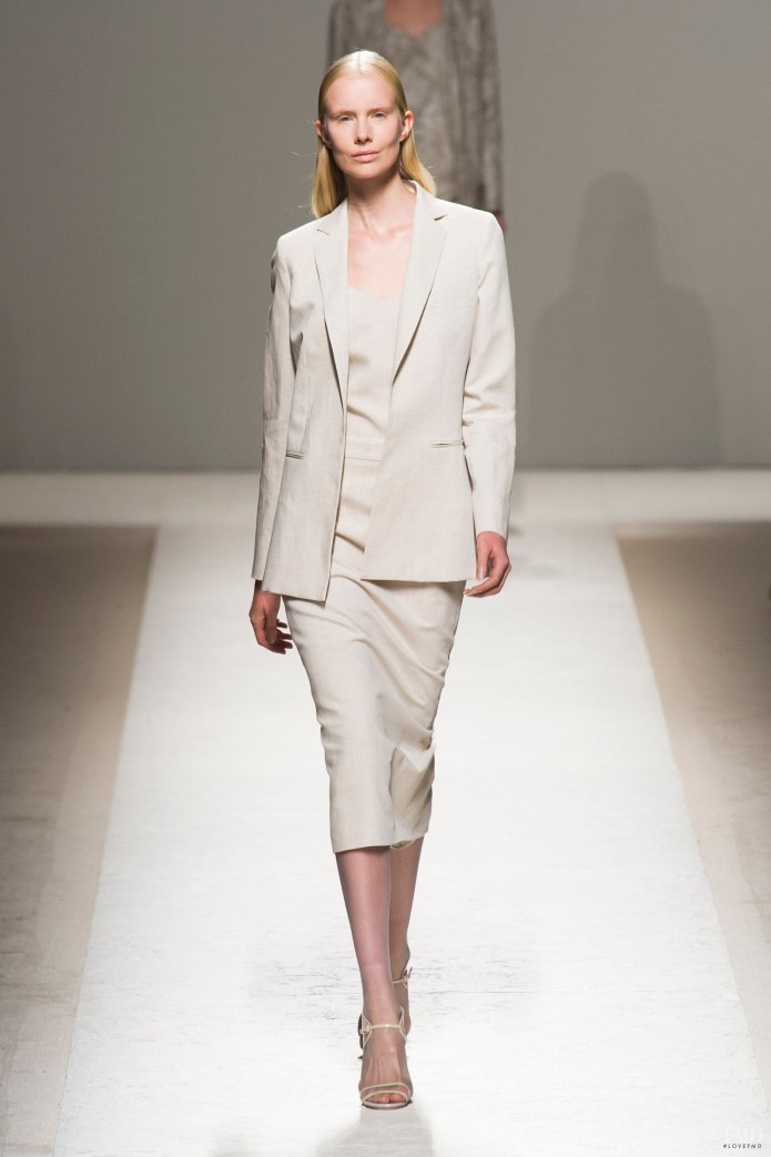 MAXMARA светлый костюм