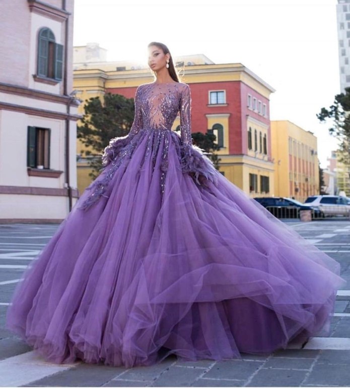 Красное свадебное платье