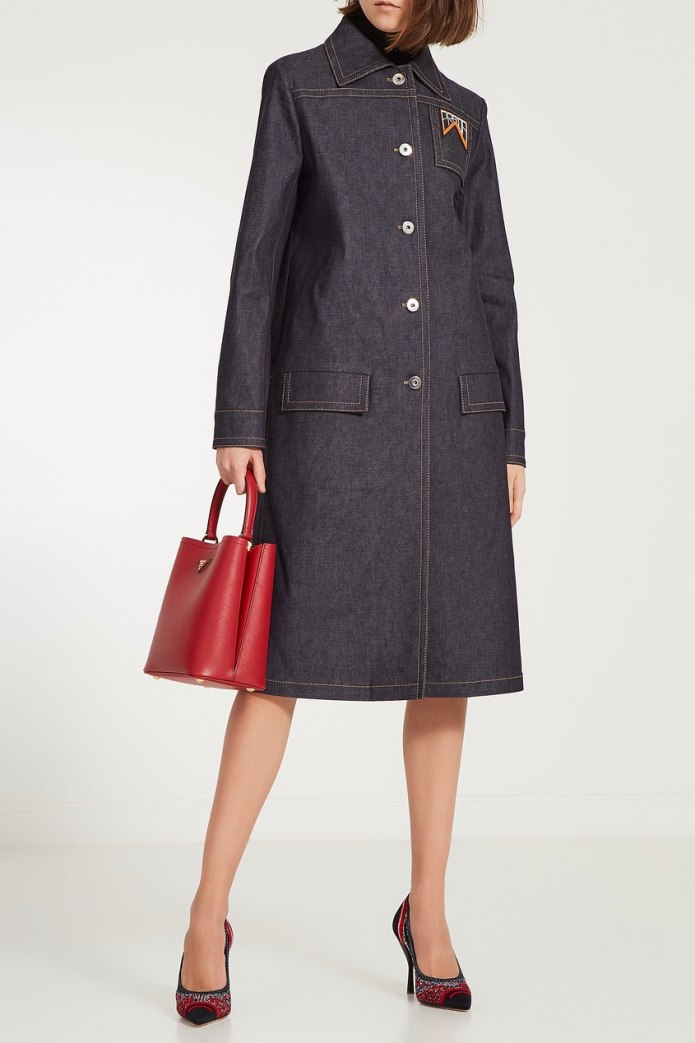 Пальто Prada с меховым воротником