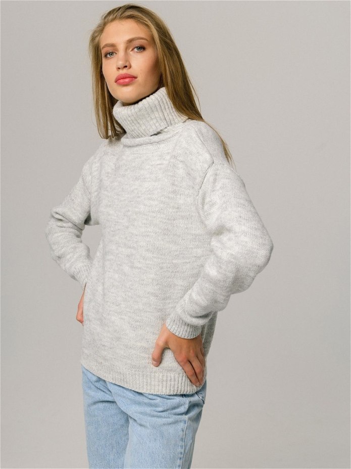 Джемпер с воротником женский