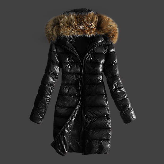 Красное пальто Moncler