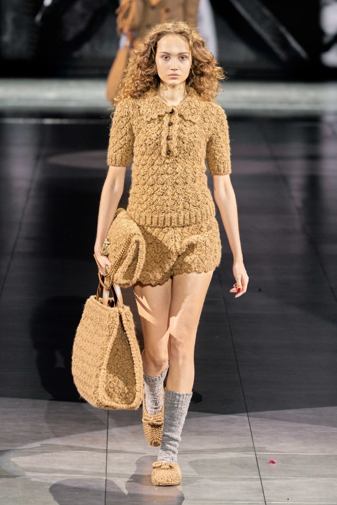 Подиум Chloe осень зима 2020