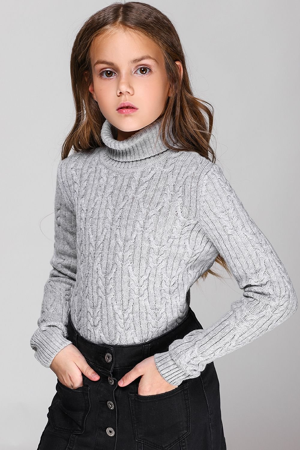 Модный свитер для девочки подростка
