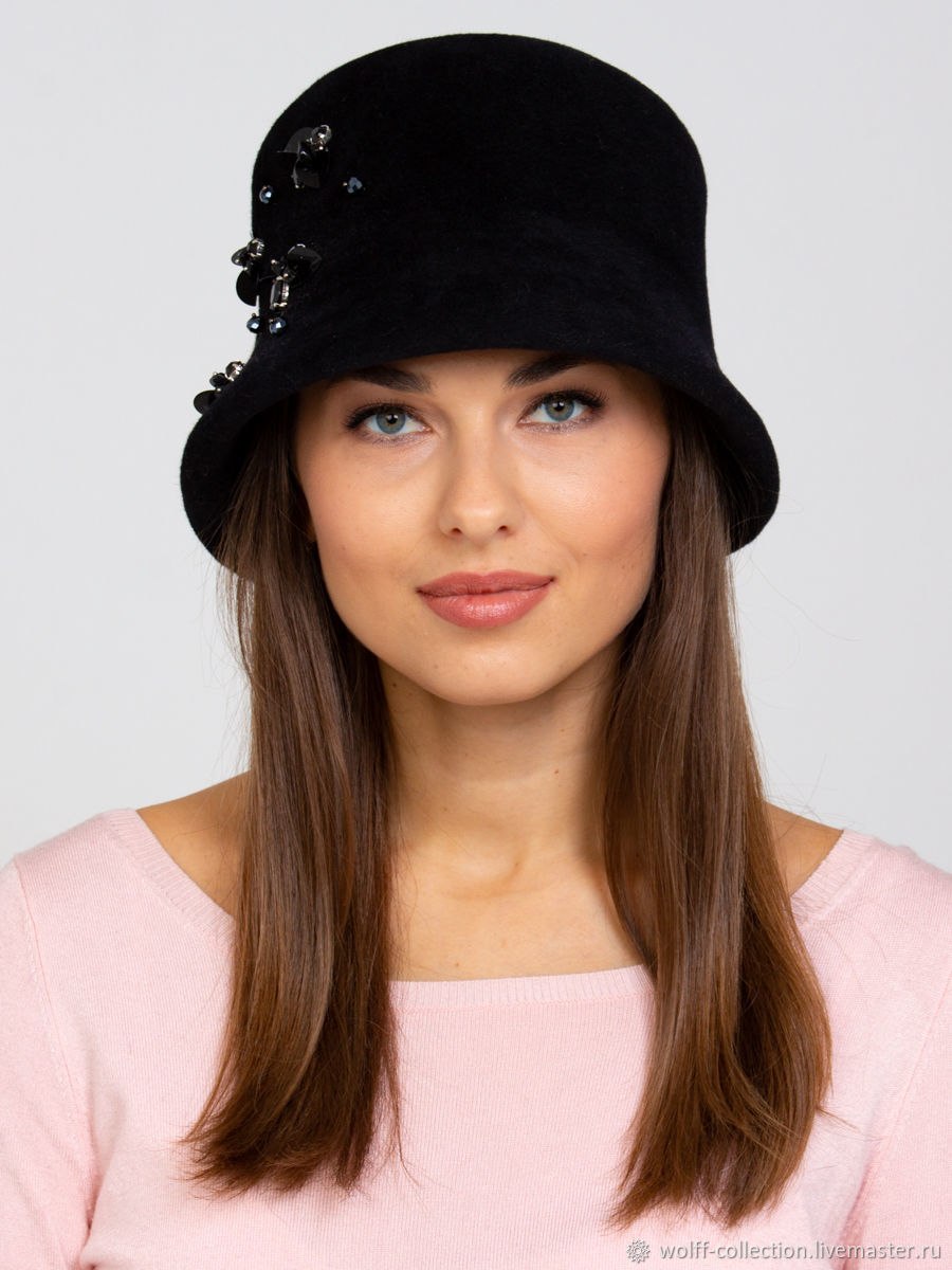 Стильные шляпы. Шляпа женская модная. Женщина в шляпе. Стильная шляпа женская.