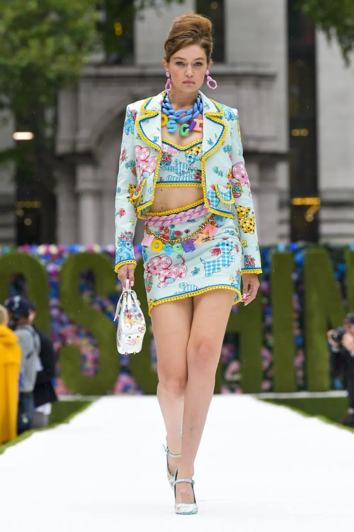 Moschino коллекция 2022