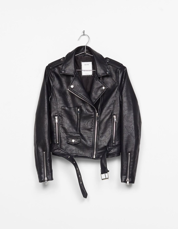 Чёрная мужская куртка бомбер Bershka