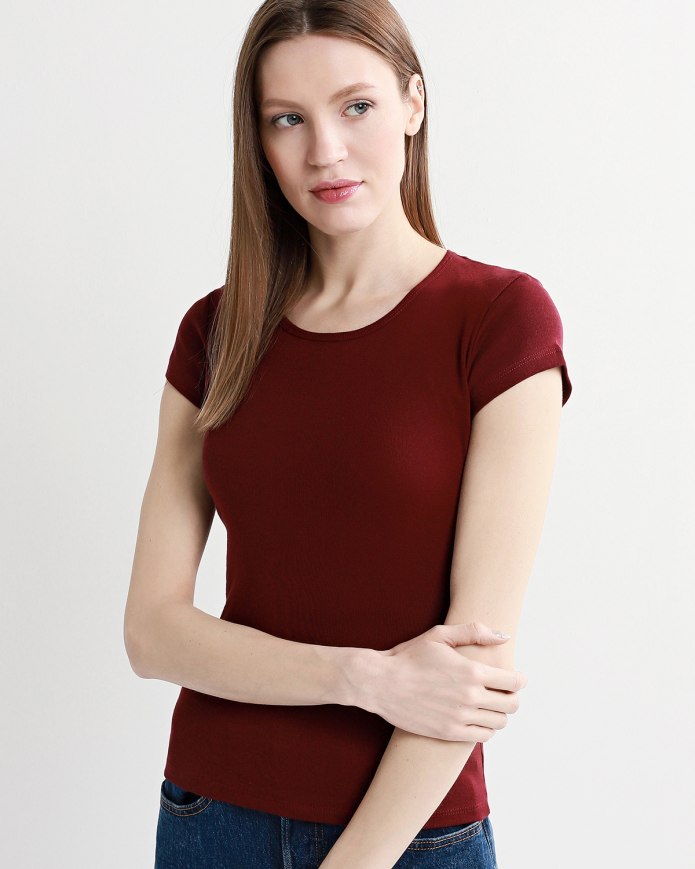 Бежевая футболка твое