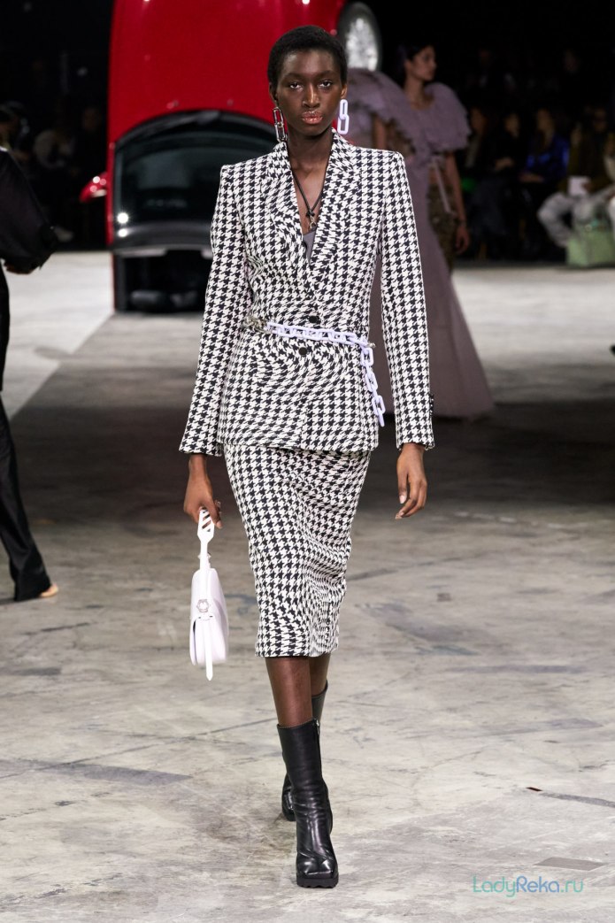 Off White 2020
