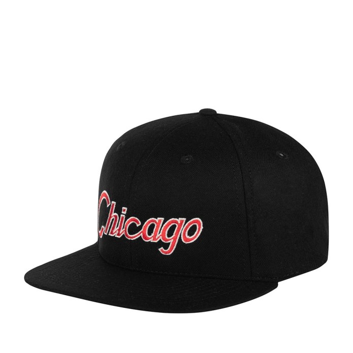 Бейсболка Unit Snapback с прямым козырьком, черная
