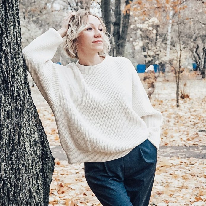 Свитера женские модные