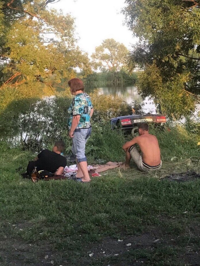 Веселая пьянка на природе