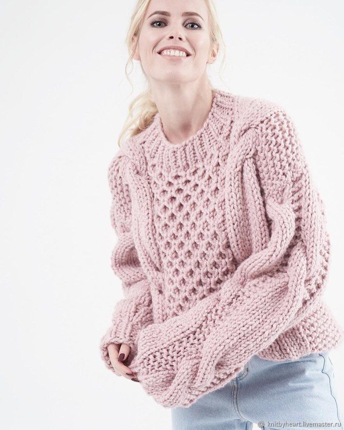 Свитер с косами