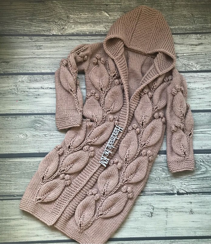 Вязаный кардиган с капюшоном
