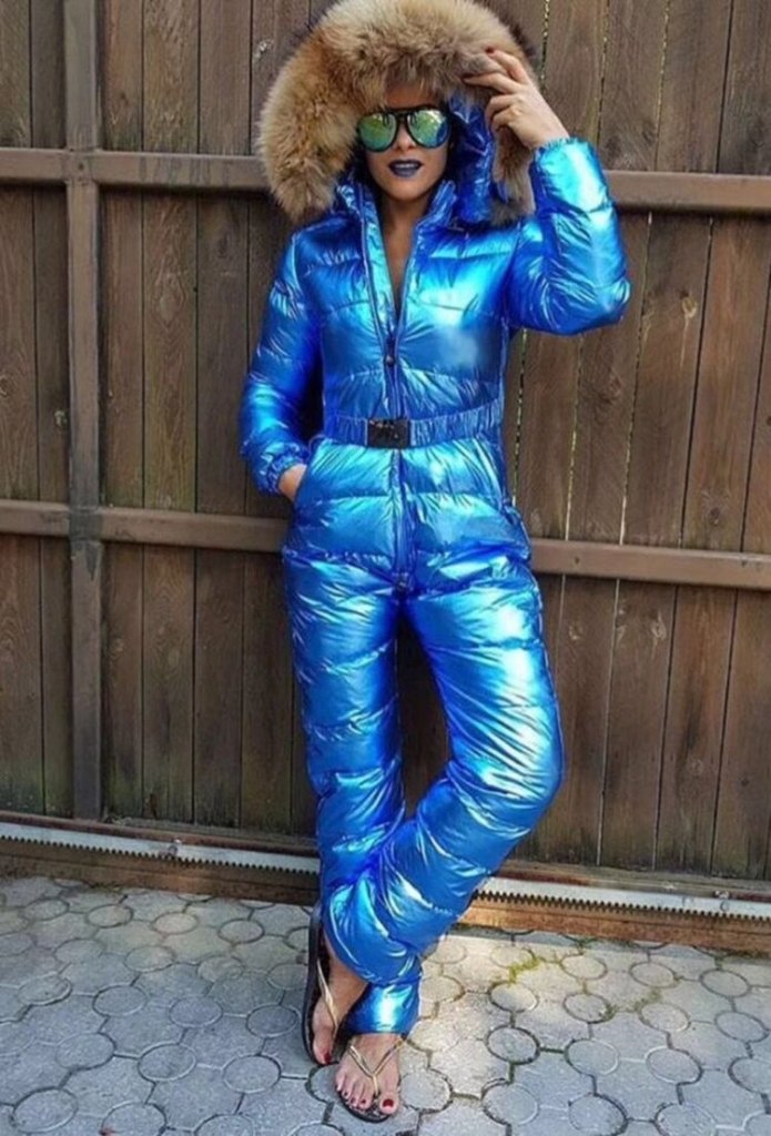 Спортивные куртки женские зимние