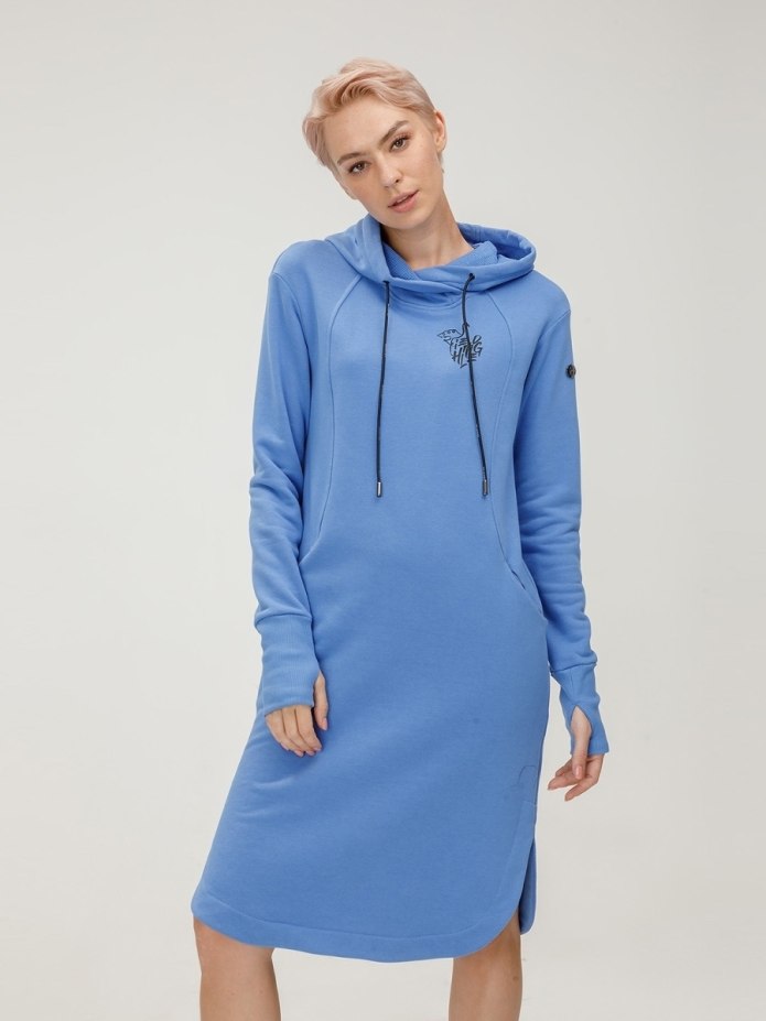 Платье с капюшоном