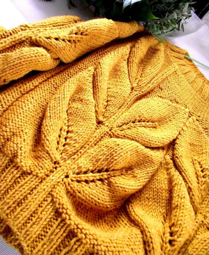 Gossamer Sweater Street
