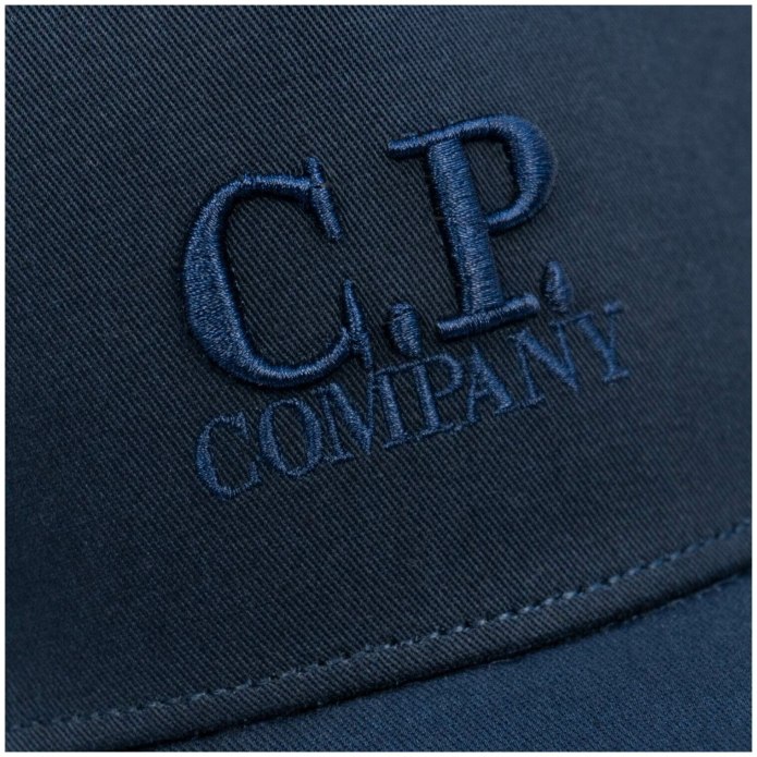 Бейсболка c.p. Company черная
