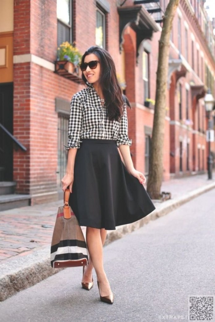Юбка плиссе 2021 тренд Street Style