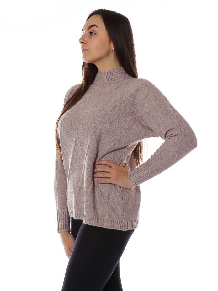 Свитер с горловиной женский
