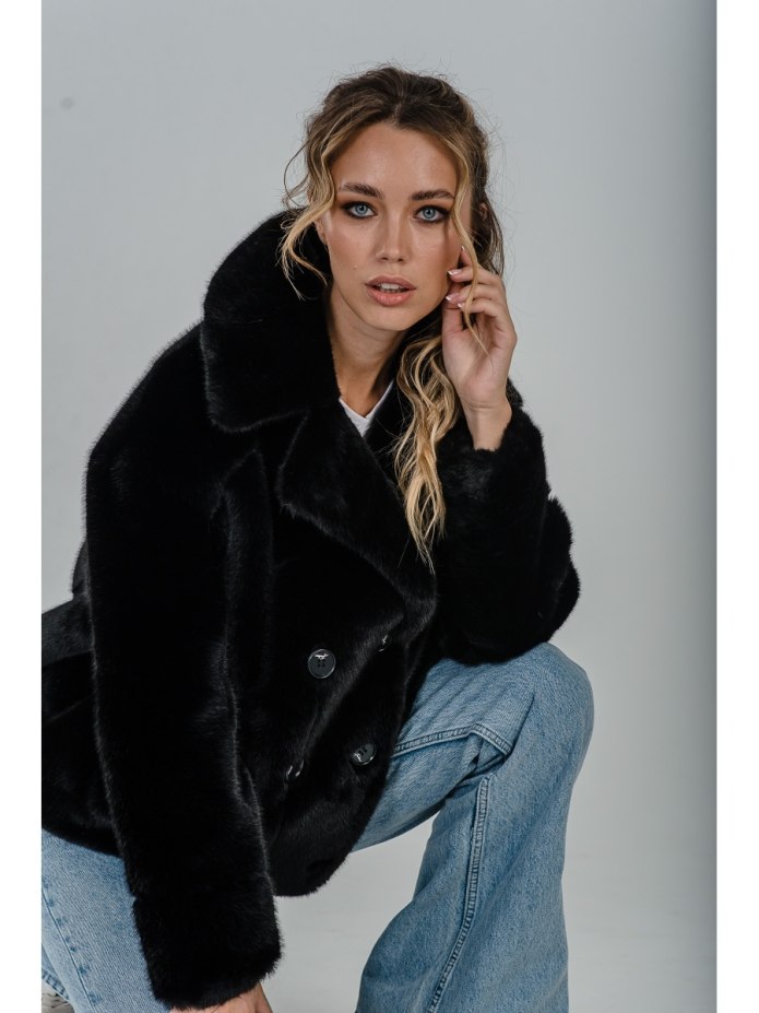 Бомбер из искусственного меха guess красный