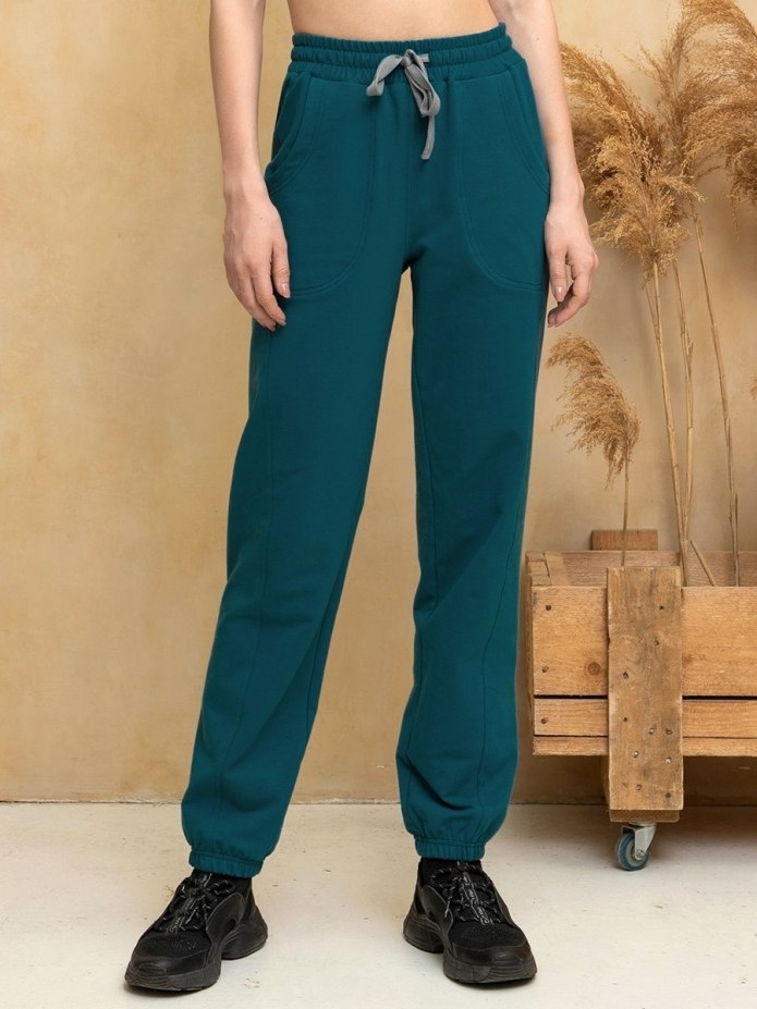 Прямые спортивные брюки мужские