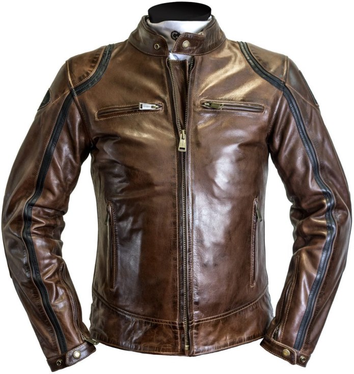 Кожаная мотокуртка Dainese