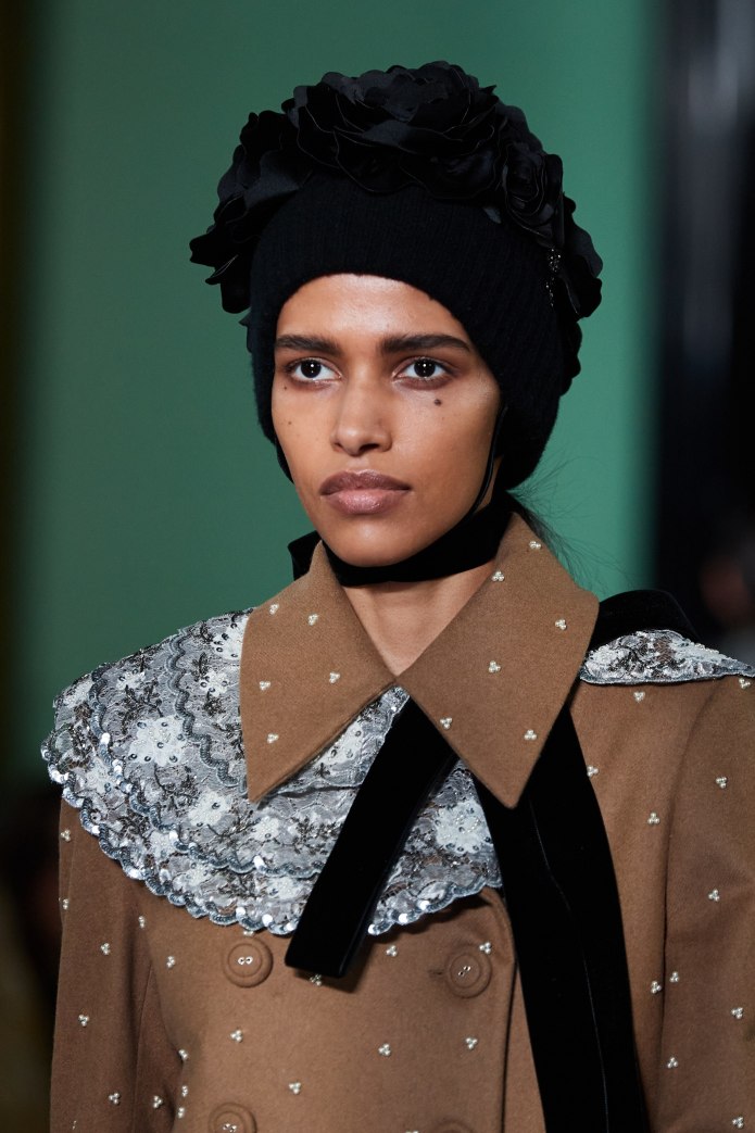 Головные уборы 2020-2021 Vogue