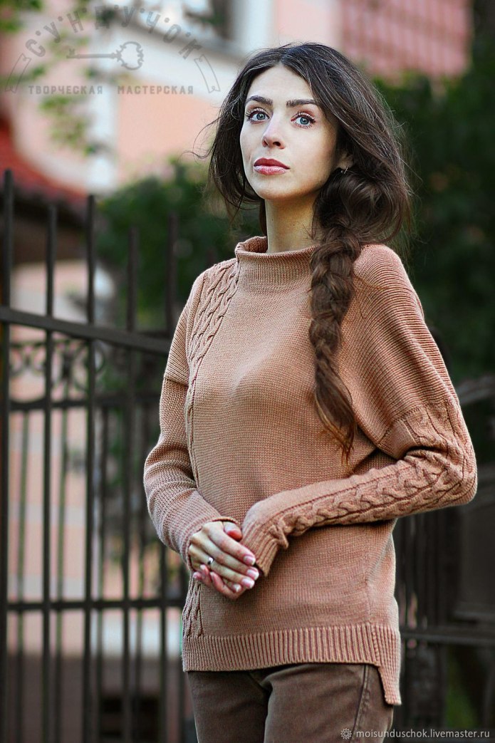 Джемпер с косами
