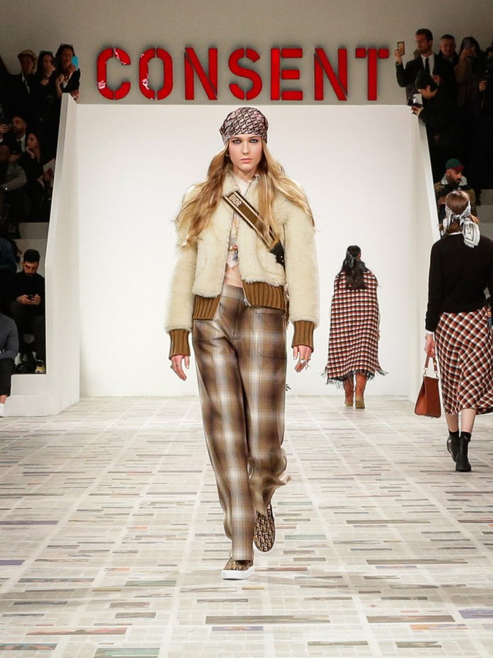 Бренд Giorgio Armani показ 2020
