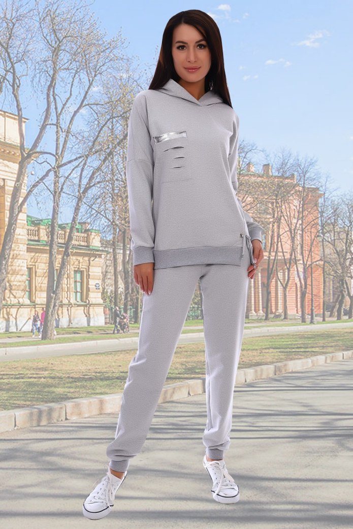 Спортивный костюм женский