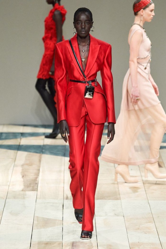 Alexander MCQUEEN осень зима 2020 - 2021