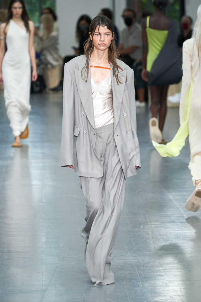 Fendi сумки осень зима 2021