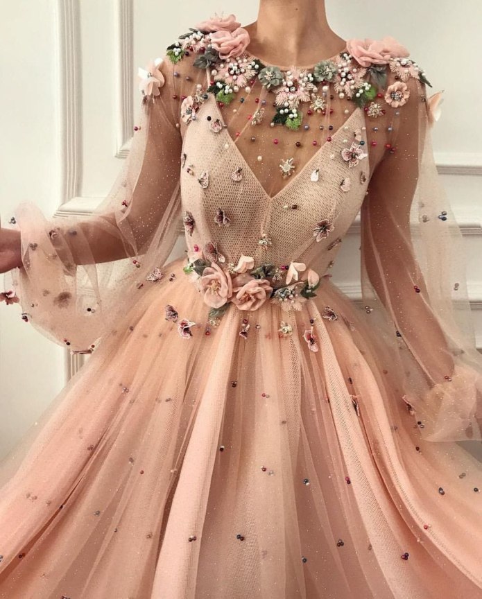 Красивые яркие платья