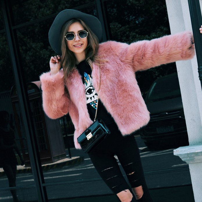 Искусственная шубка 2020 Street Style